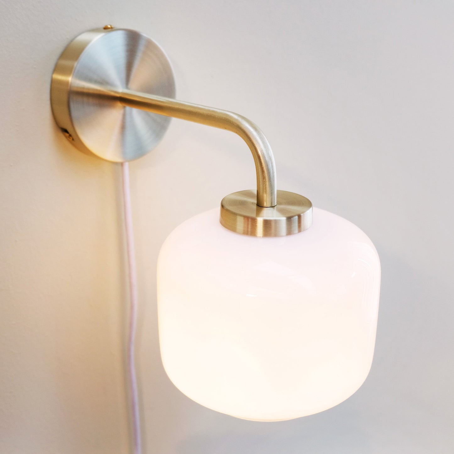 Arp Opal vegglampe