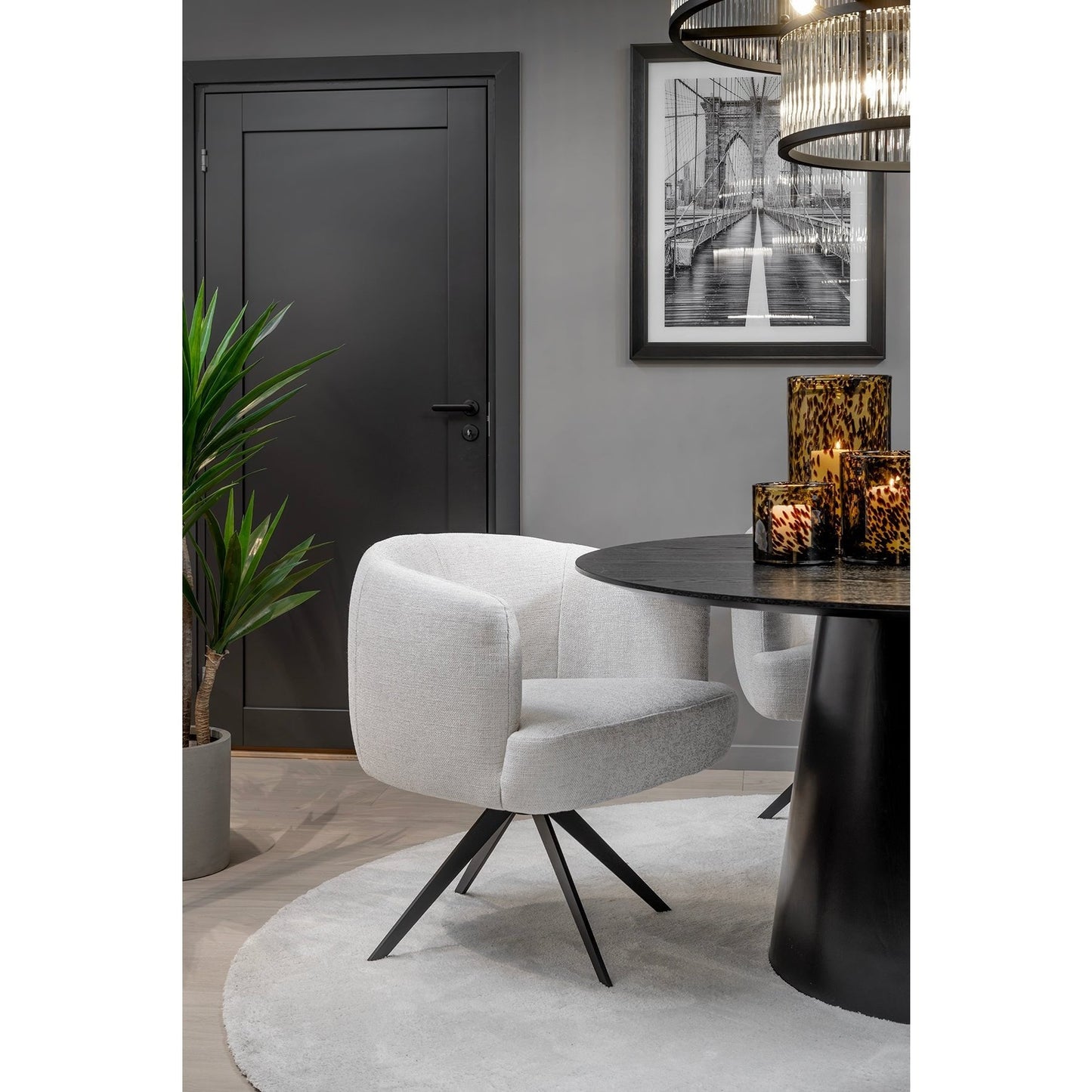 Stol Como med sving - -Homefactory -Nordstrand Møbler og Interiør