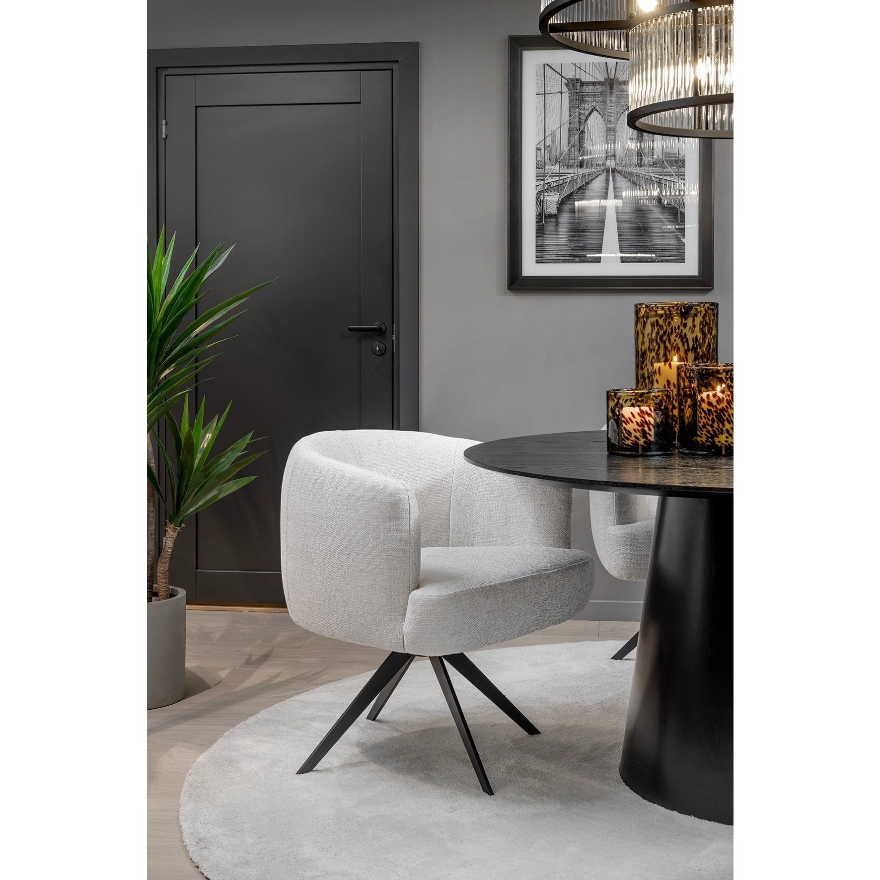 Stol Como med sving - -Homefactory -Nordstrand Møbler og Interiør