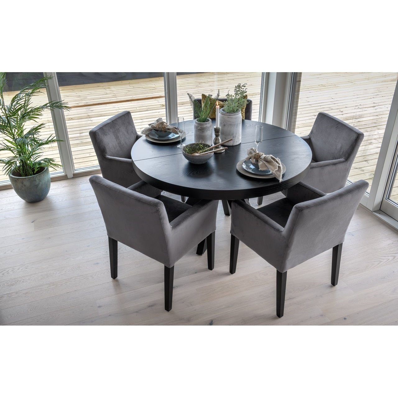 Spisebord rundt Cleveland Ø125 inklusive ileggsplater