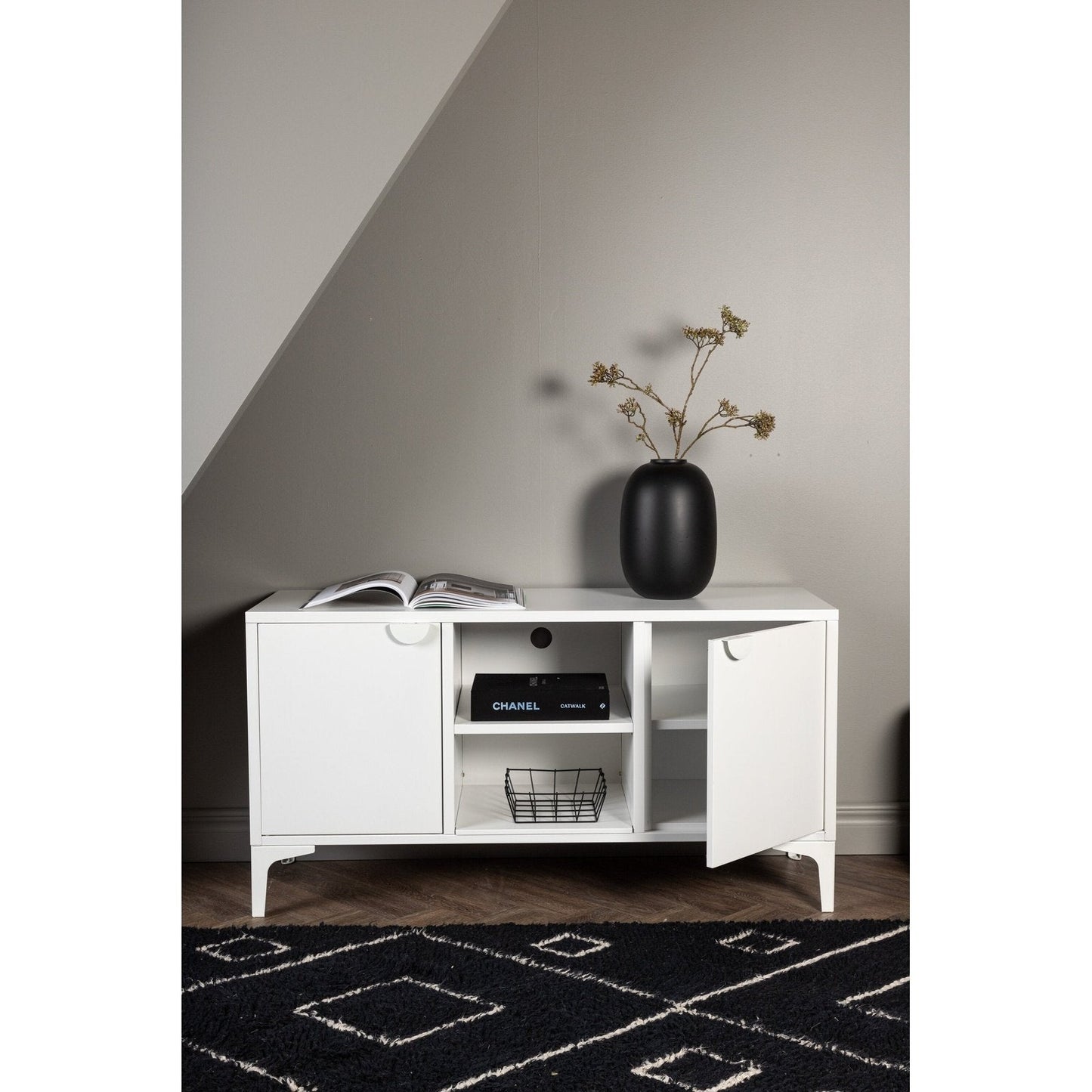 Piring TV-benk