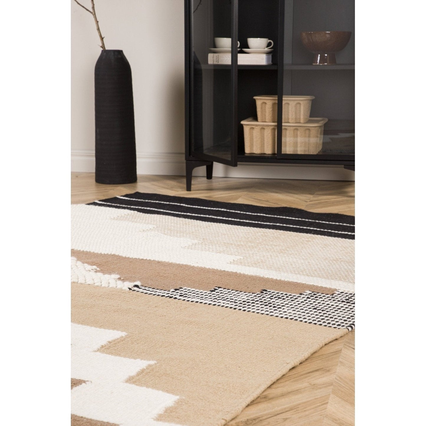 Aston ullteppe 230x160