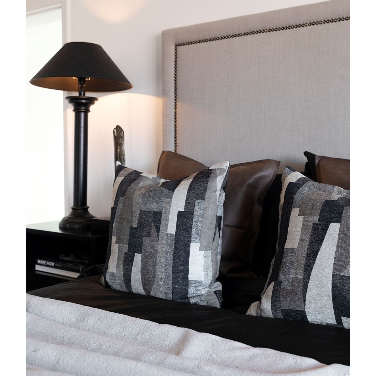 FOGGIA BLACK/TAUPE Putetrekk - -Artwood -Nordstrand Møbler og Interiør