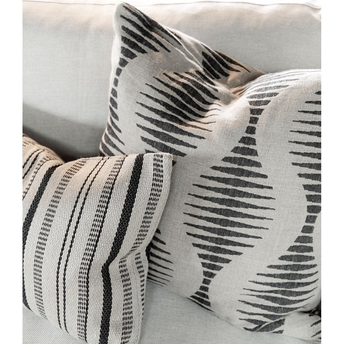 DANILO LINEN/BLACK Putetrekk - -Artwood -Nordstrand Møbler og Interiør