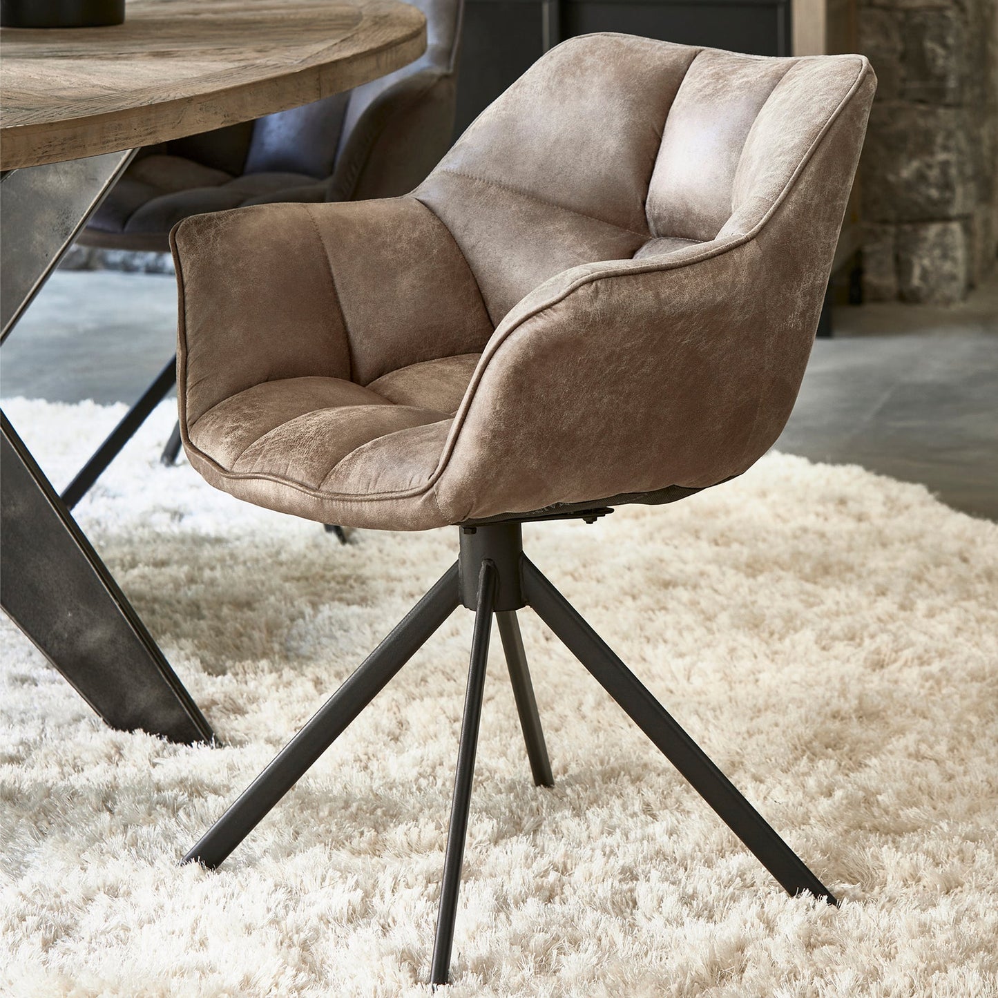 Carnaby spisestol svingbar