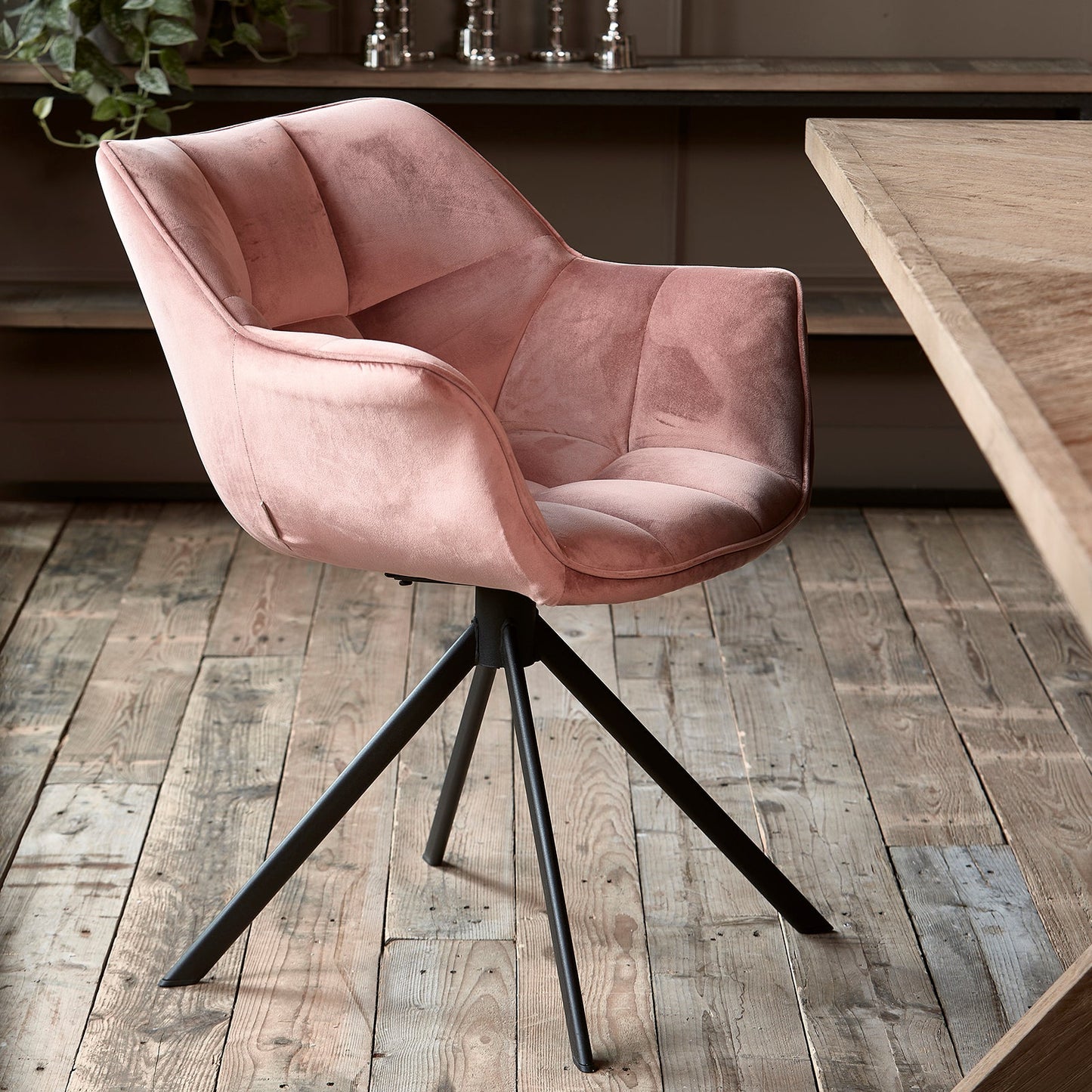 Carnaby spisestol svingbar
