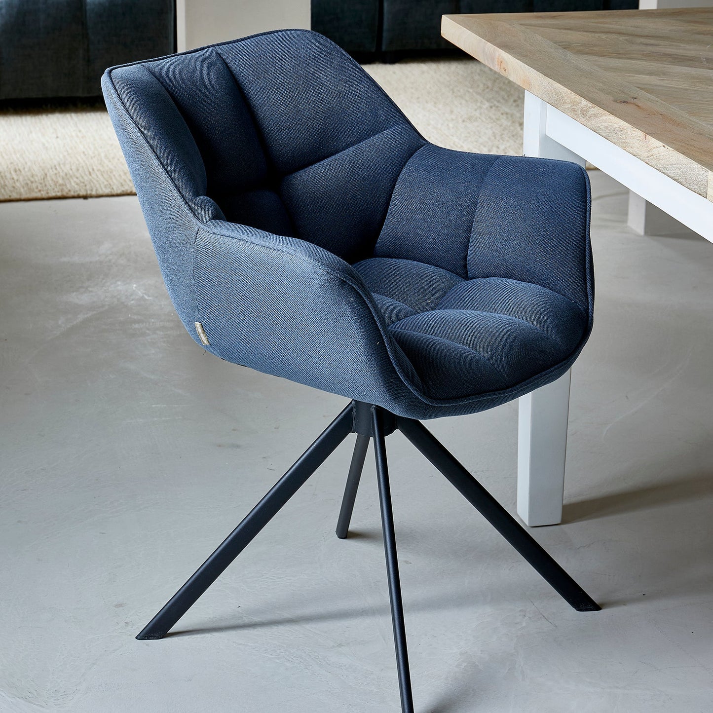 Carnaby spisestol svingbar
