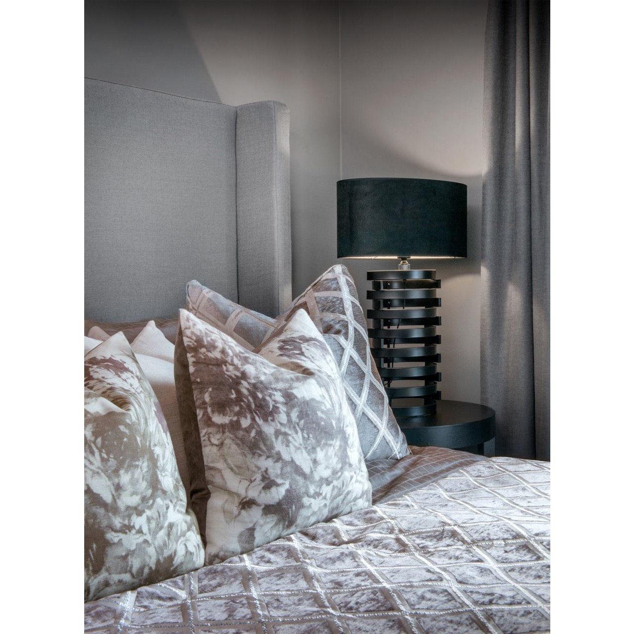 Milano bordlampe sort - -Homefactory -Nordstrand Møbler og Interiør