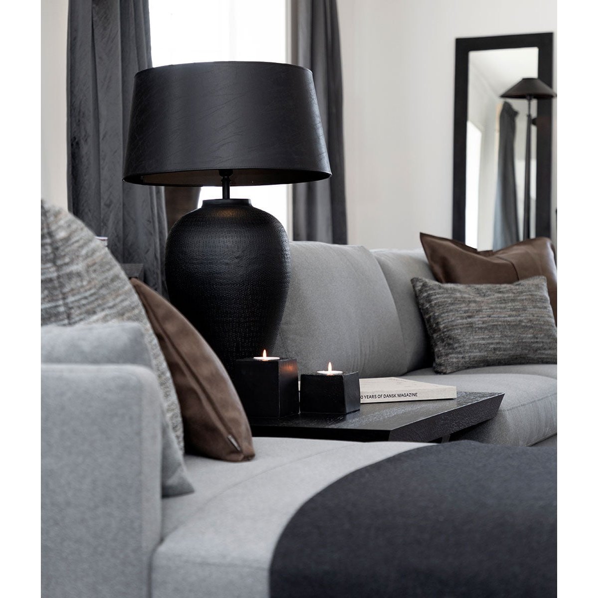 FLORENCE bordlampe mattsvart - -Artwood -Nordstrand Møbler og Interiør